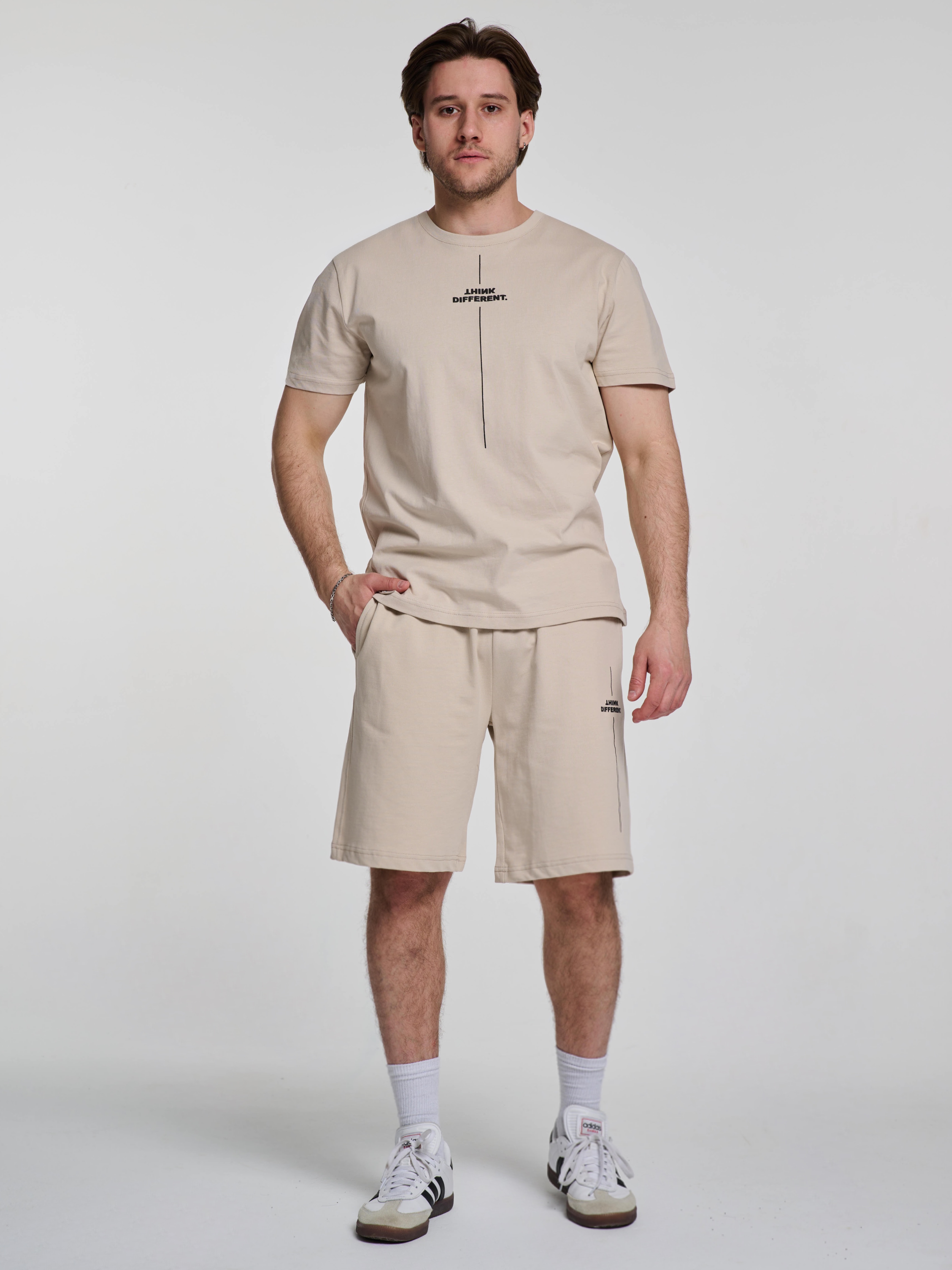 КОСТЮМ С ШОРТАМИ 