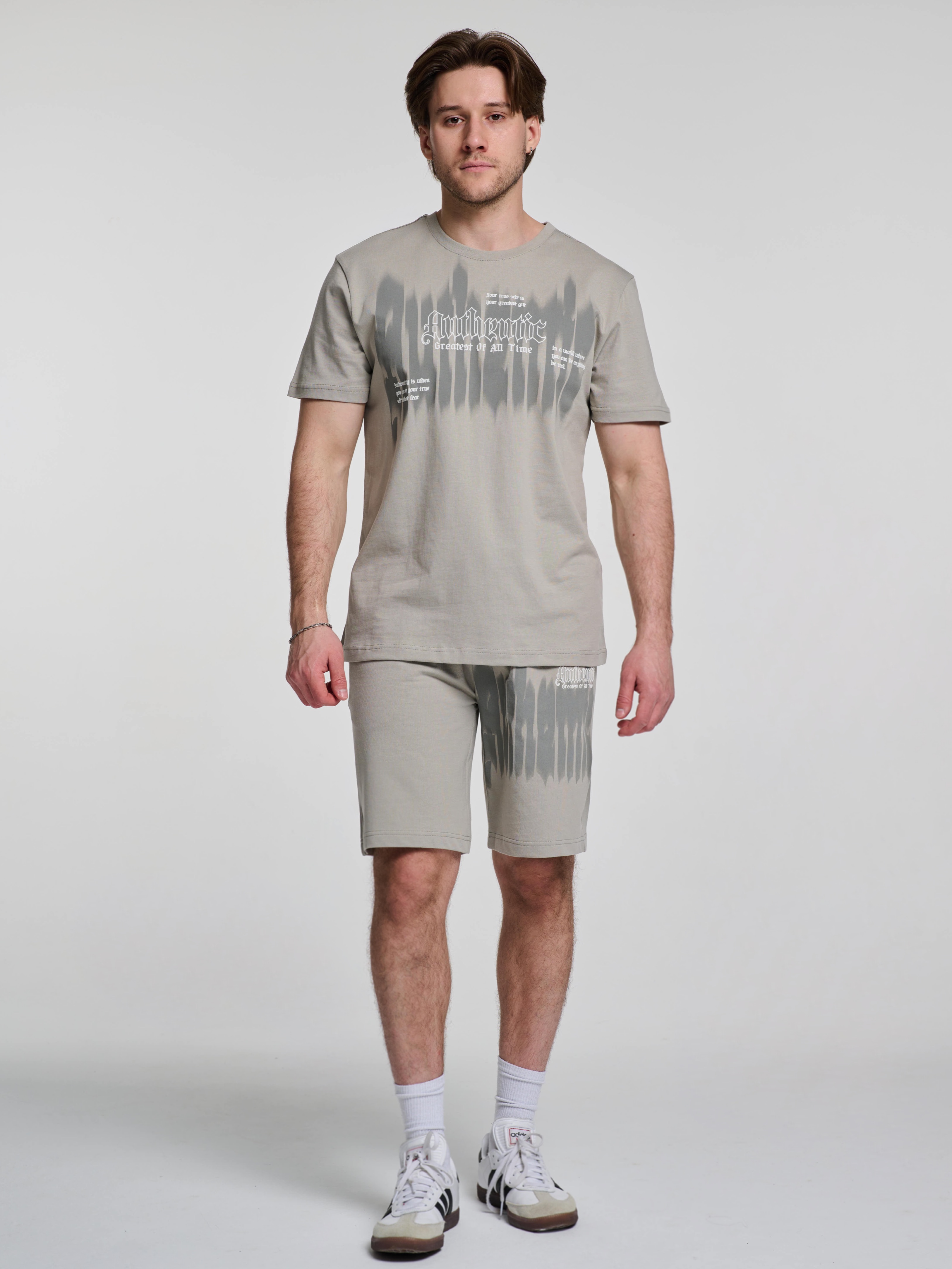 КОСТЮМ С ШОРТАМИ 